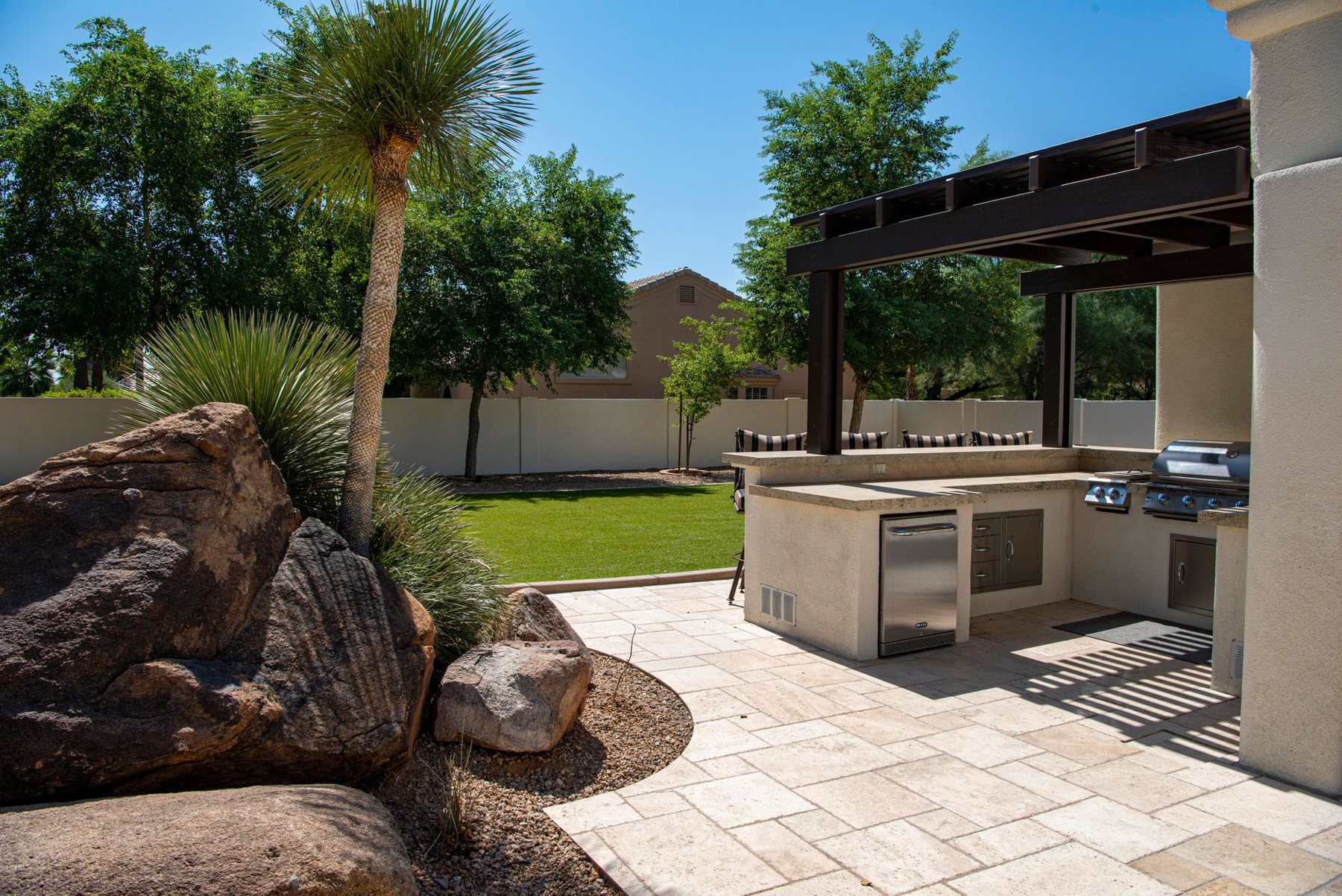Travertine pavers & hardscape in Goodyear, AZ